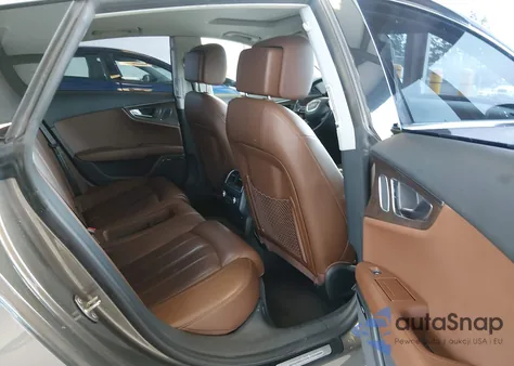 2012 Audi A7 Premium z USA, uszkodzony, nr VIN WAUSGAFC2CN027149